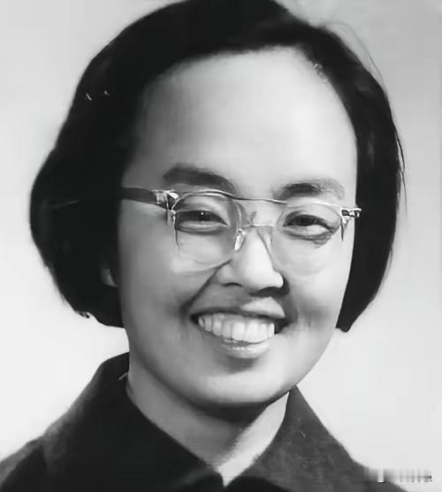 1960年，哈军工院长陈赓办公室冲进一个女孩，她大声问：“凭什么不录取我，我就要