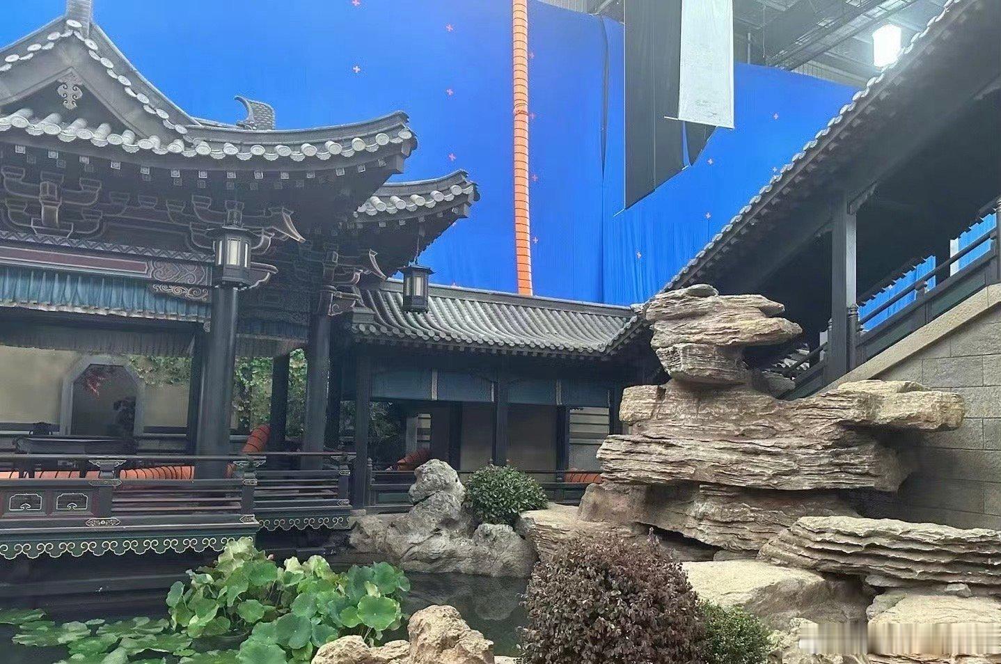 #于正[超话]##于正称想念芳菲苑#我真的太喜欢这样的一个人物了，而且对于我们来