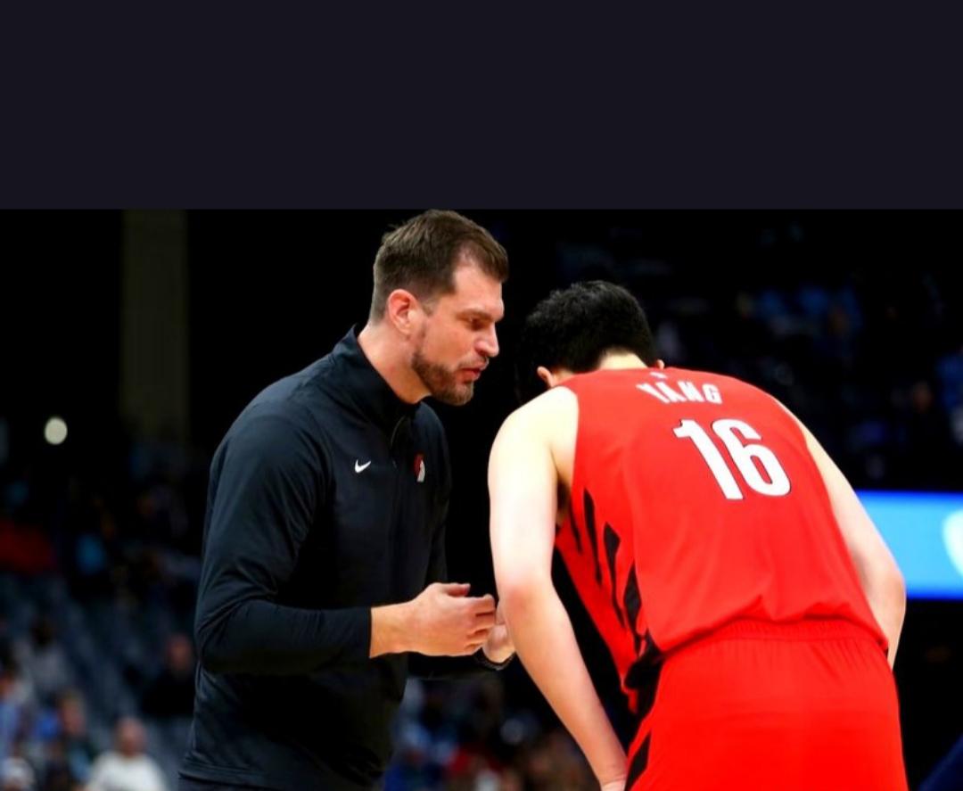 开拓者教练盛赞杨瀚森：进攻端带来新元素，防守还需进步
开拓者教练斯普利特对杨瀚森