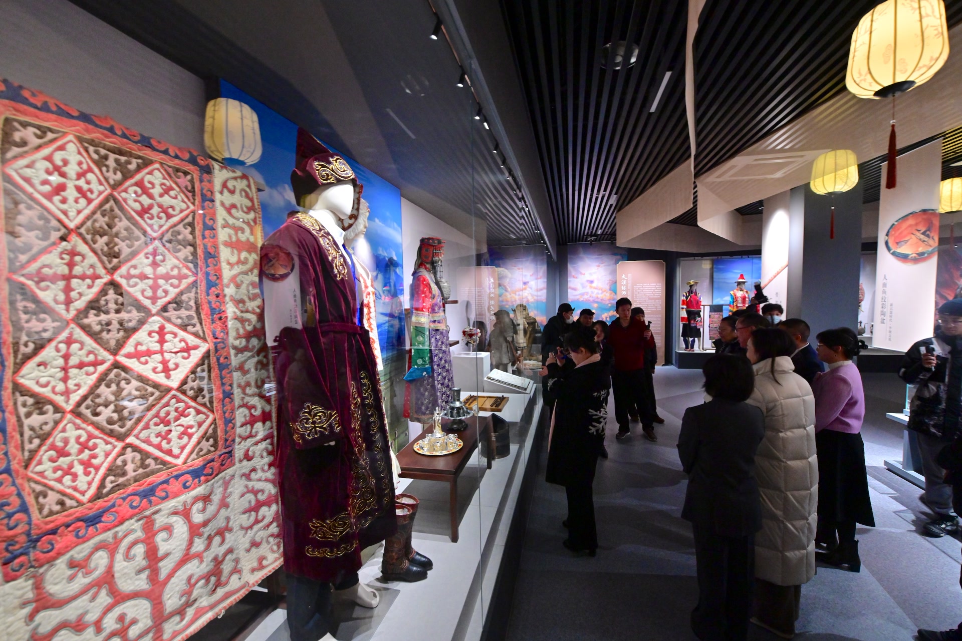 中央民族大学上新中华民族文物展