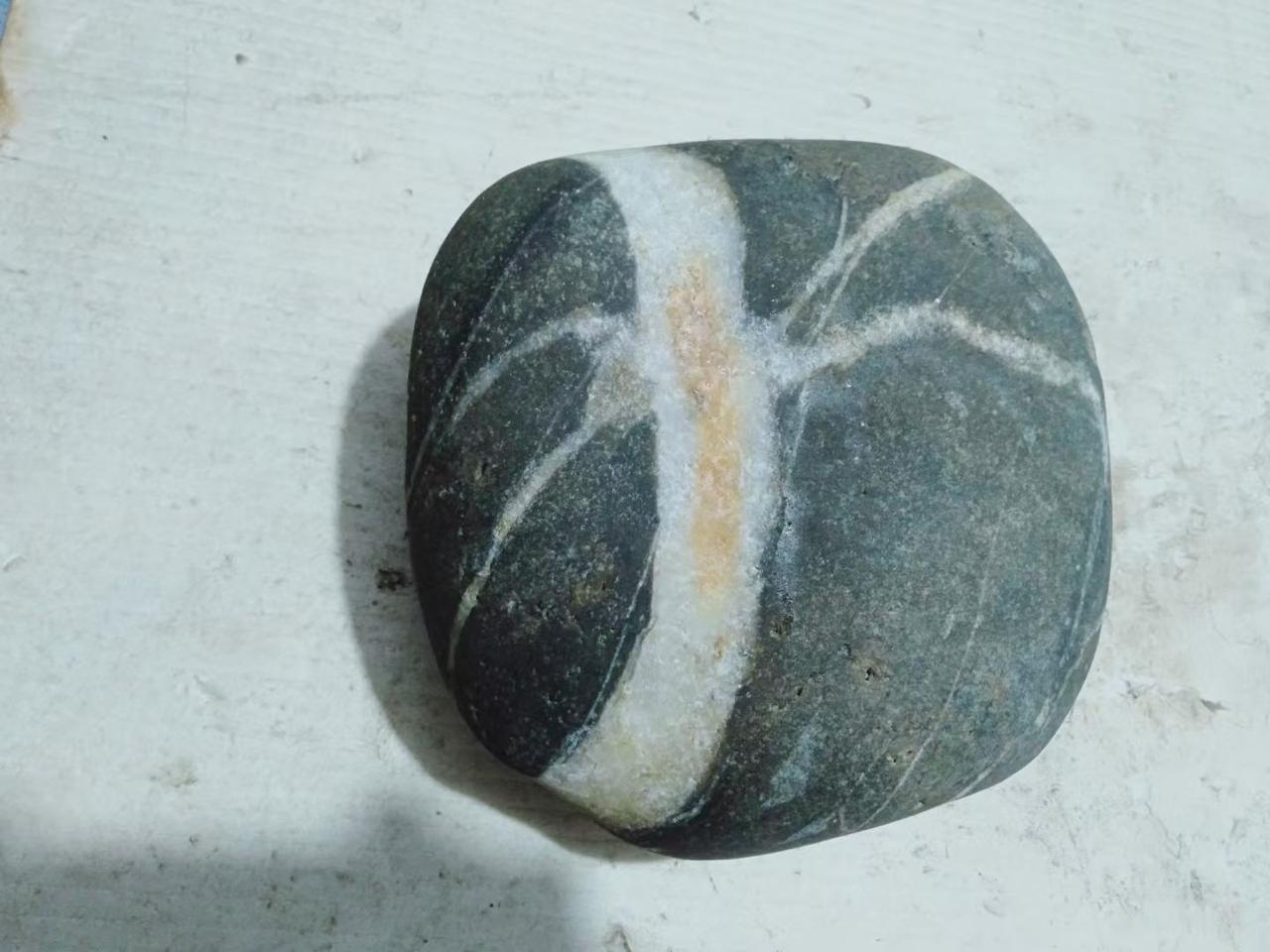 《水》