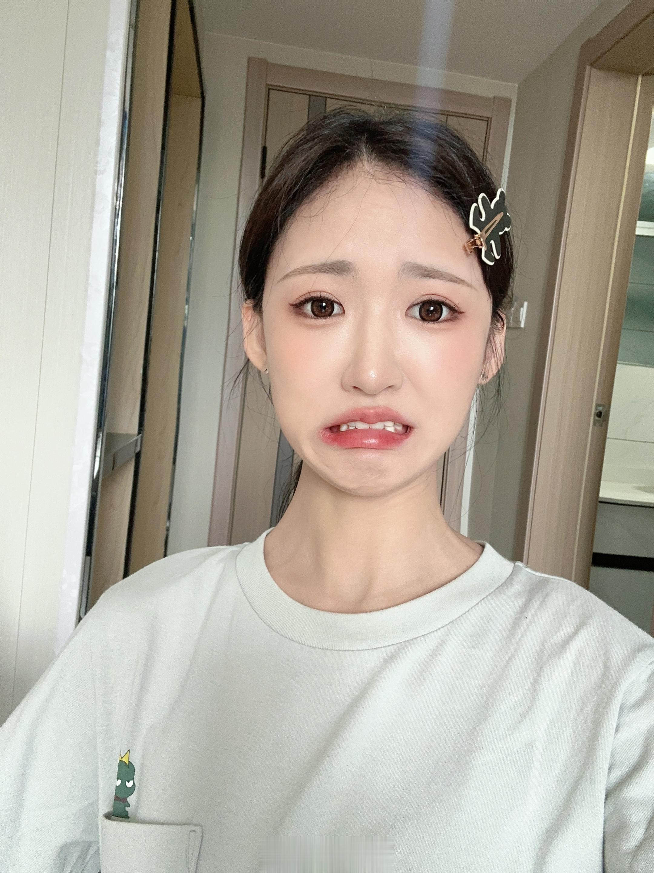 我怀疑我不在上海了模拟科二去了，明天就考了啊啊啊啊大家防晒都好到位，我像个傻子啥