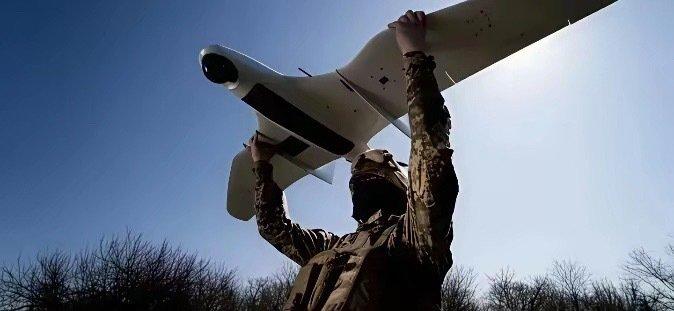 俄罗斯正在有序清除乌克兰各类油气设施，特别是炼油厂、加油站，输油管和储油罐，甚至