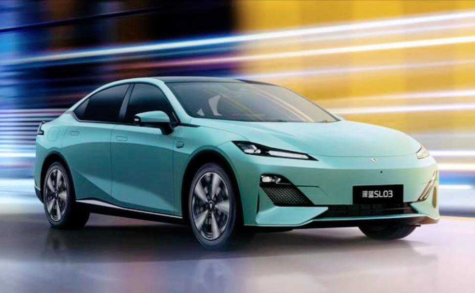 重磅！中国自动驾驶迎来“里程碑”！首批L3级车型获准入，但你不能完全放手！
就在