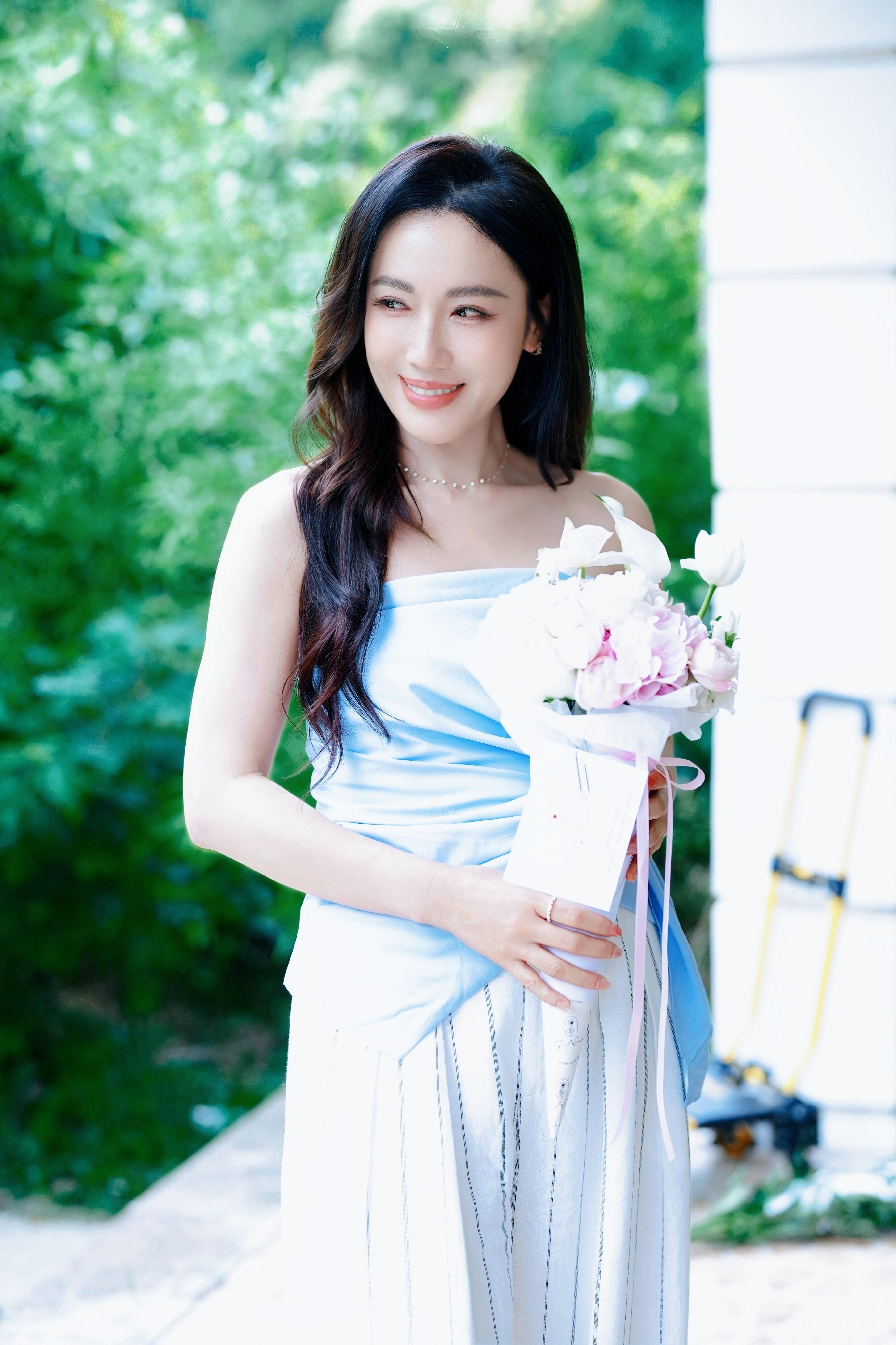 李施嬅说檀健次像不听话的儿子李施嬅说自己像檀健次的妈 姐姐好贵气好美😍永远的女