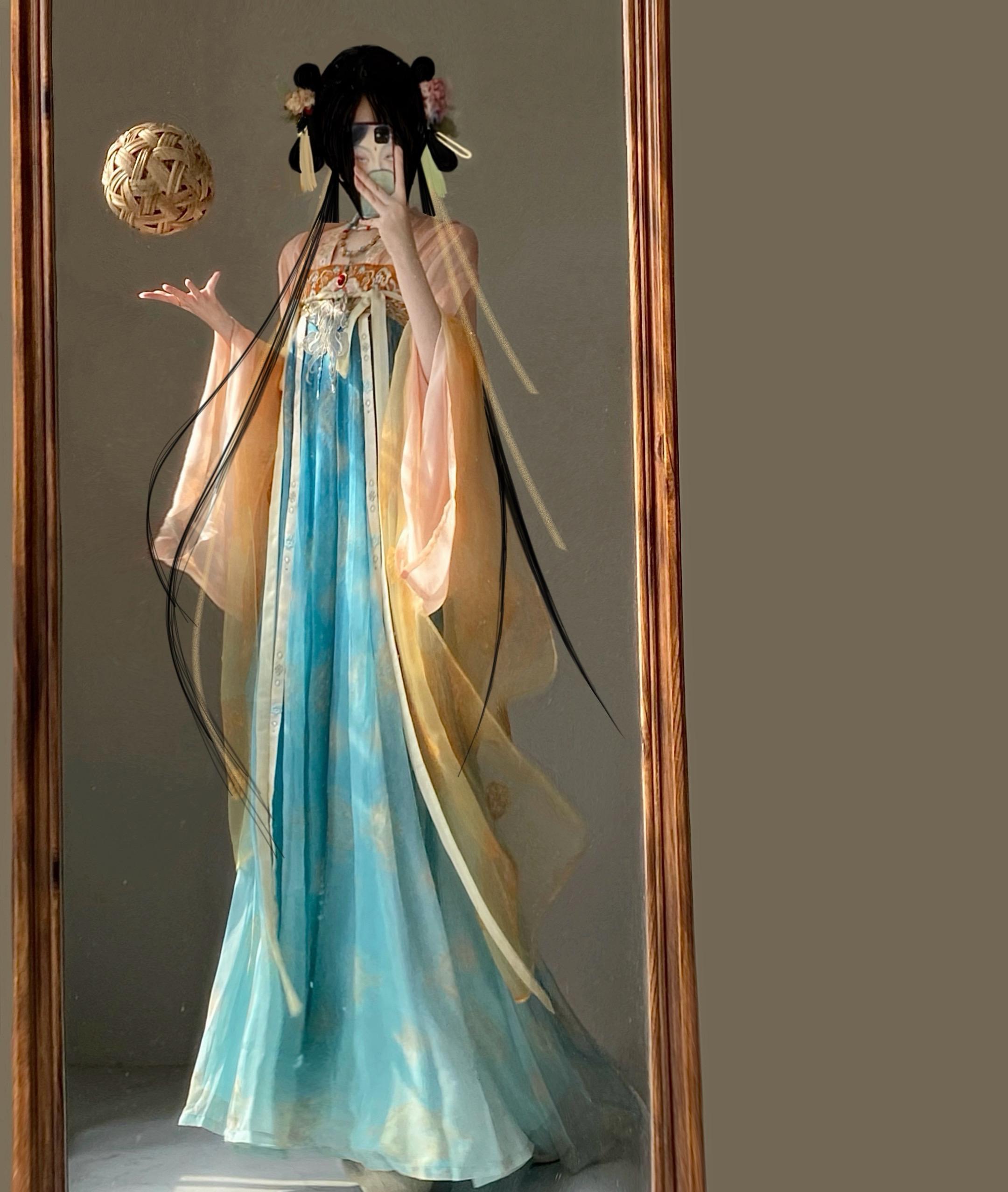 “论蹴鞠长安城那些少年郎没几个能比得过本姑娘的”