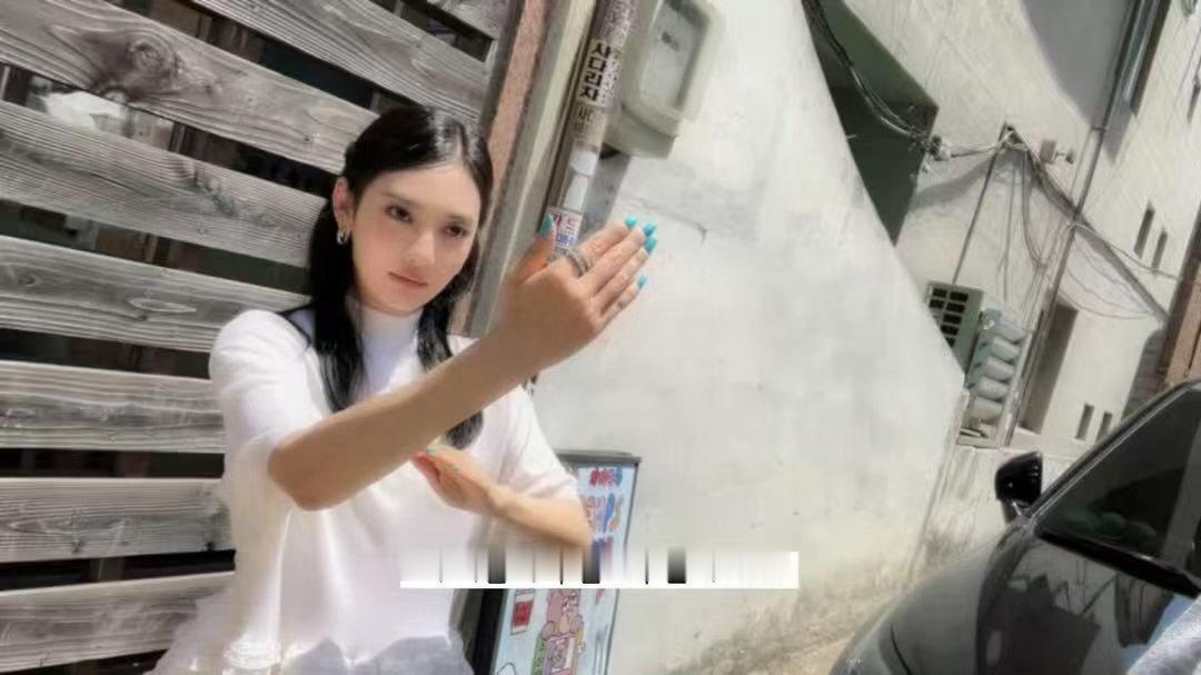 加强宁艺卓 