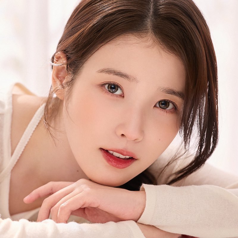 251205 IU X Clalen代言图更新 