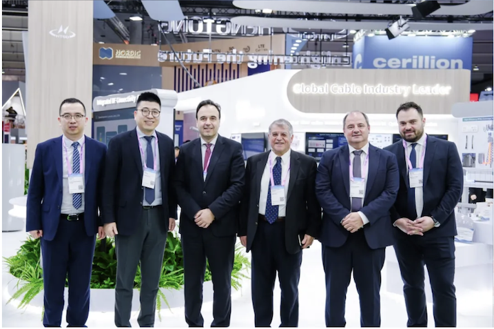 MWC 2026丨亨通光电以“Fiber Lane + AI Brain”构筑全球AI算力互联新底座