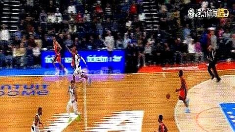 你知道最让人绝望的是什么吗？

是伦纳德这种球员，抢下后场篮板就闷头推进，在最不