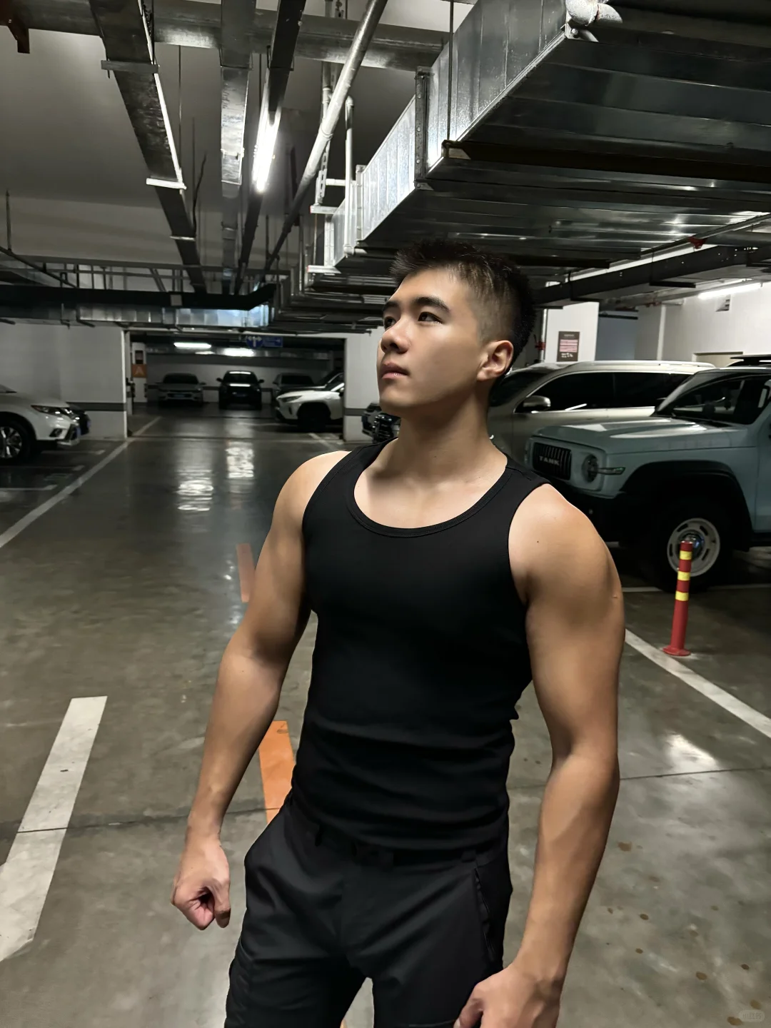 经典黑皮体育生