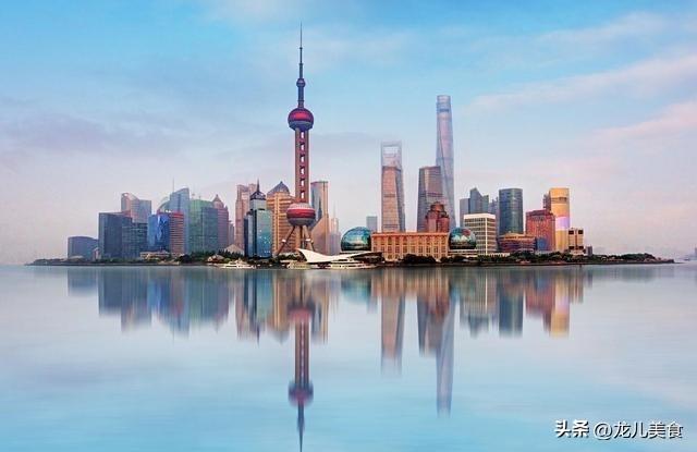 楼市开始离谱了！上海的房价，或许会迎来新一轮洗牌，很现实！
 
褪去暴涨、崩盘的