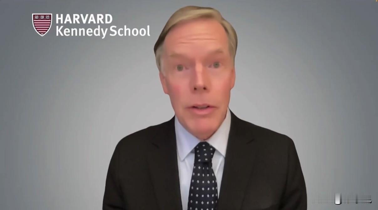 美国前驻华大使伯恩斯今天发文说：“在慕尼黑，盟国领导人应当抵制北京玩世不恭的宣传