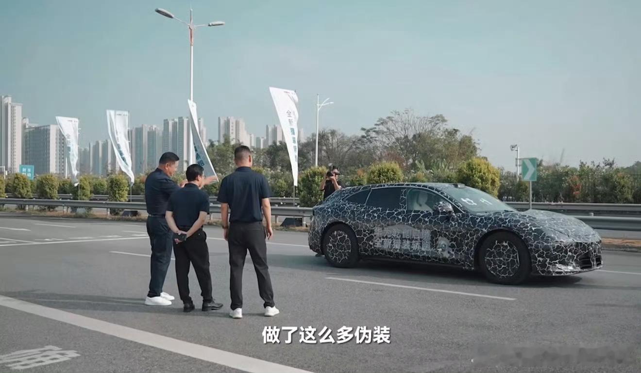 启境的猎装车身比例看起来还挺帅的只要放清车型和定位就行明年Hi内部势必会有一场大