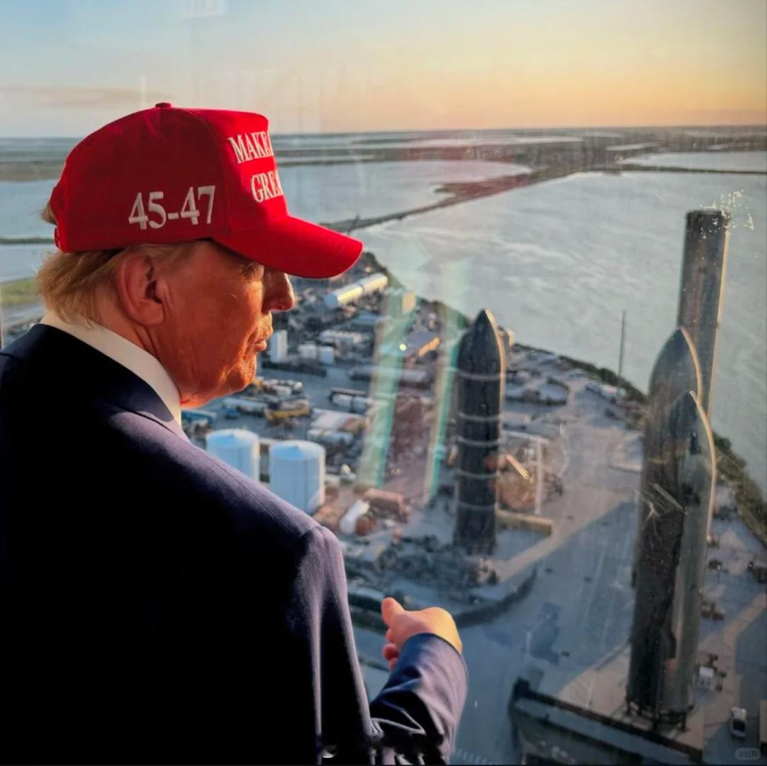 “两年后，当运输窗口再次打开时，许多星际飞船将前往火星。”伊隆·马斯克 