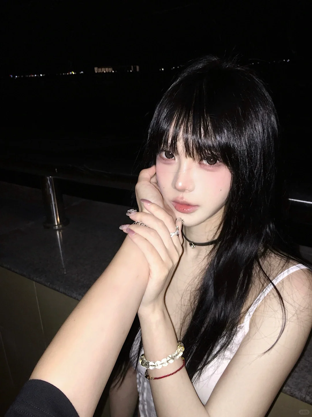 陷入夏夜的氛围里