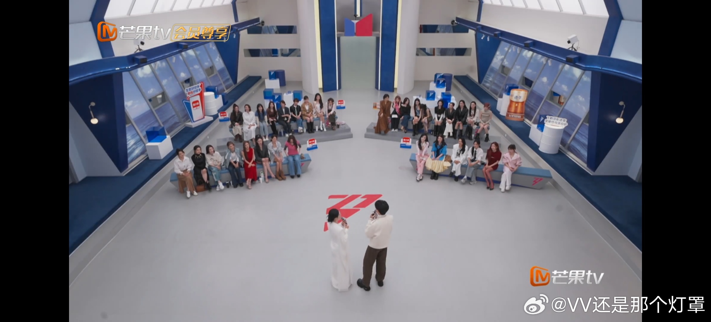 历届浪姐比起公演最真人秀的部分还得是选歌类似于一款小社会下的人类行为观察节目乘风