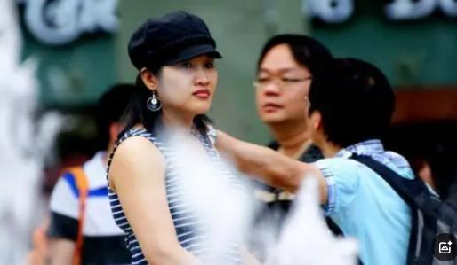 一位新加坡华人终于说了实话，他表示，在新加坡的华人，根本不在乎中国到底好不好，很