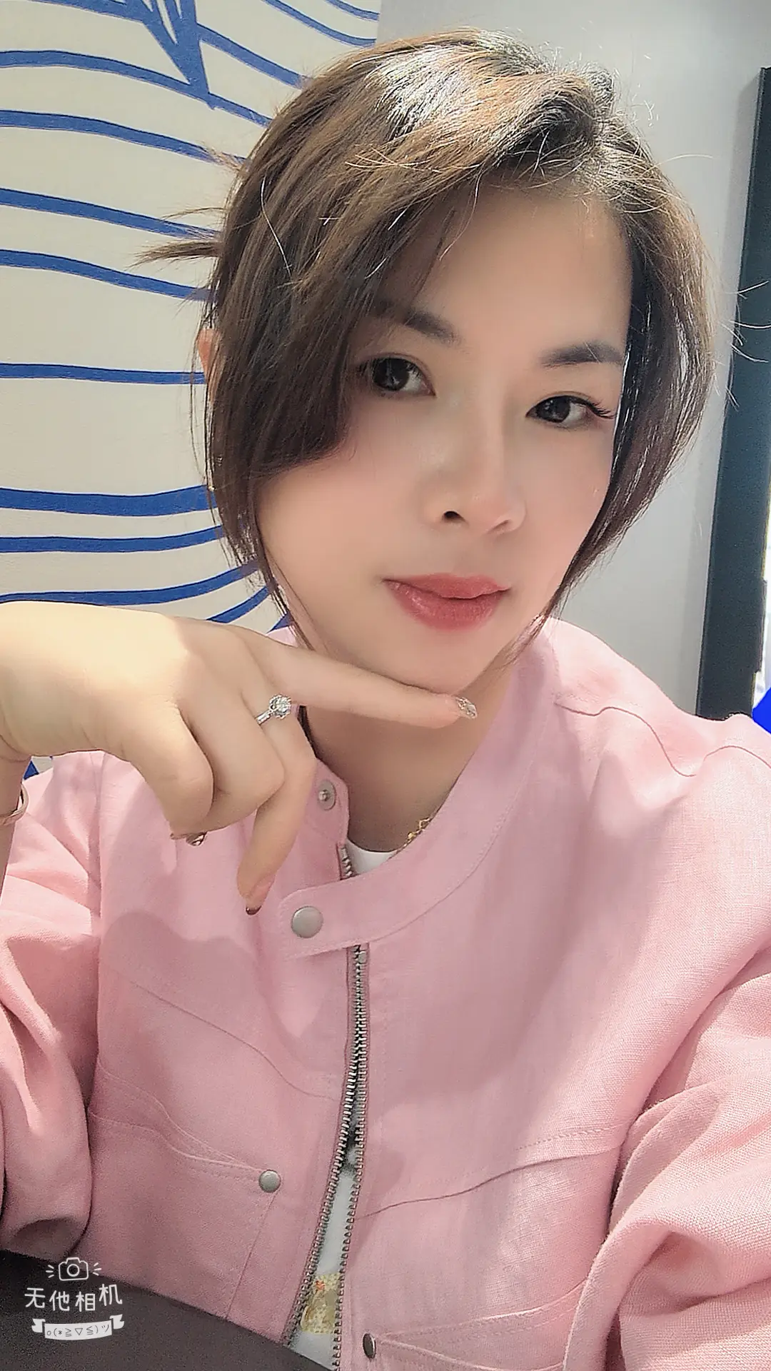 往后 不管你说我自私也好，在我爱你的时候你把我一点一点的往外推，所以我...