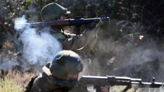 凤凰新闻【乌军进入库皮扬斯克市中心，俄军被迫退守】据凤凰卫视报道，乌克兰军队12