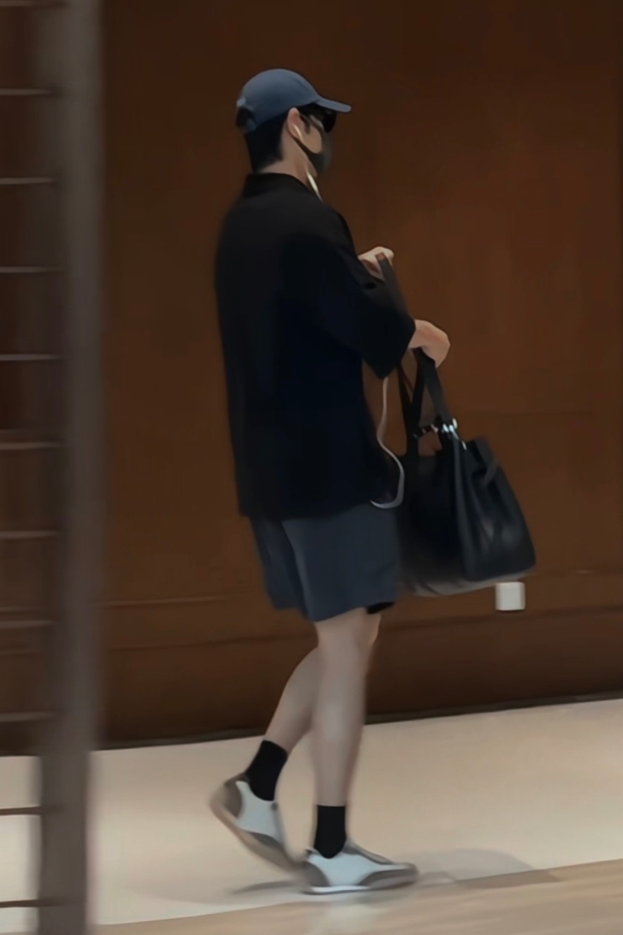 20260801肖战【行程】青岛飞北京🛫青岛出发：网页链接🛬北京到达：网页链