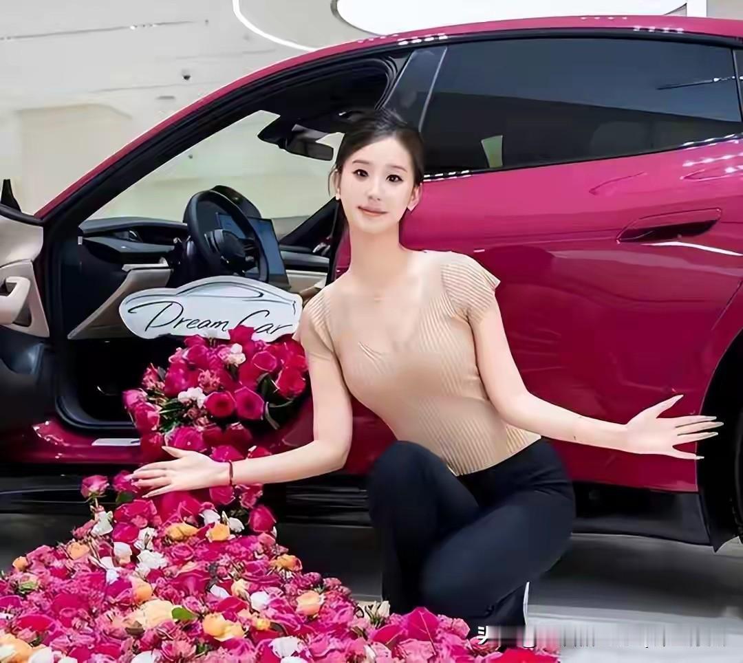 新能源车该交养路费了吗！因为路费随汽油交，所以充电的新能源汽车不用交路费，就路费