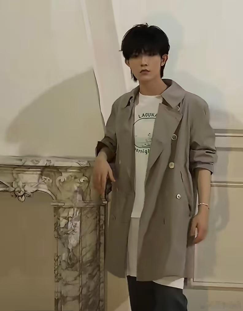 苏新皓英文感谢媒体老师苏新皓说英文感谢媒体老师苏新皓英文感谢媒体老师，不错不错，