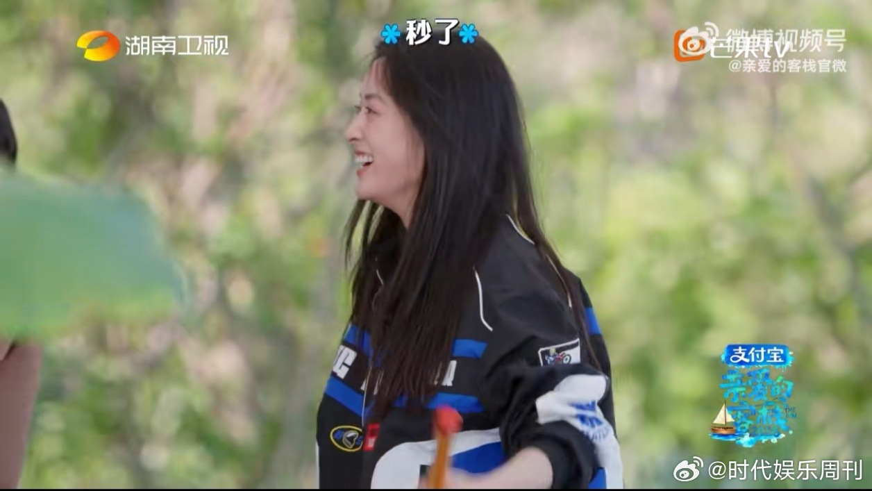 沈月背杆起身动作行云流水，轻松战胜健身客人！这核心力量我直接看呆 沈月核心好强亲