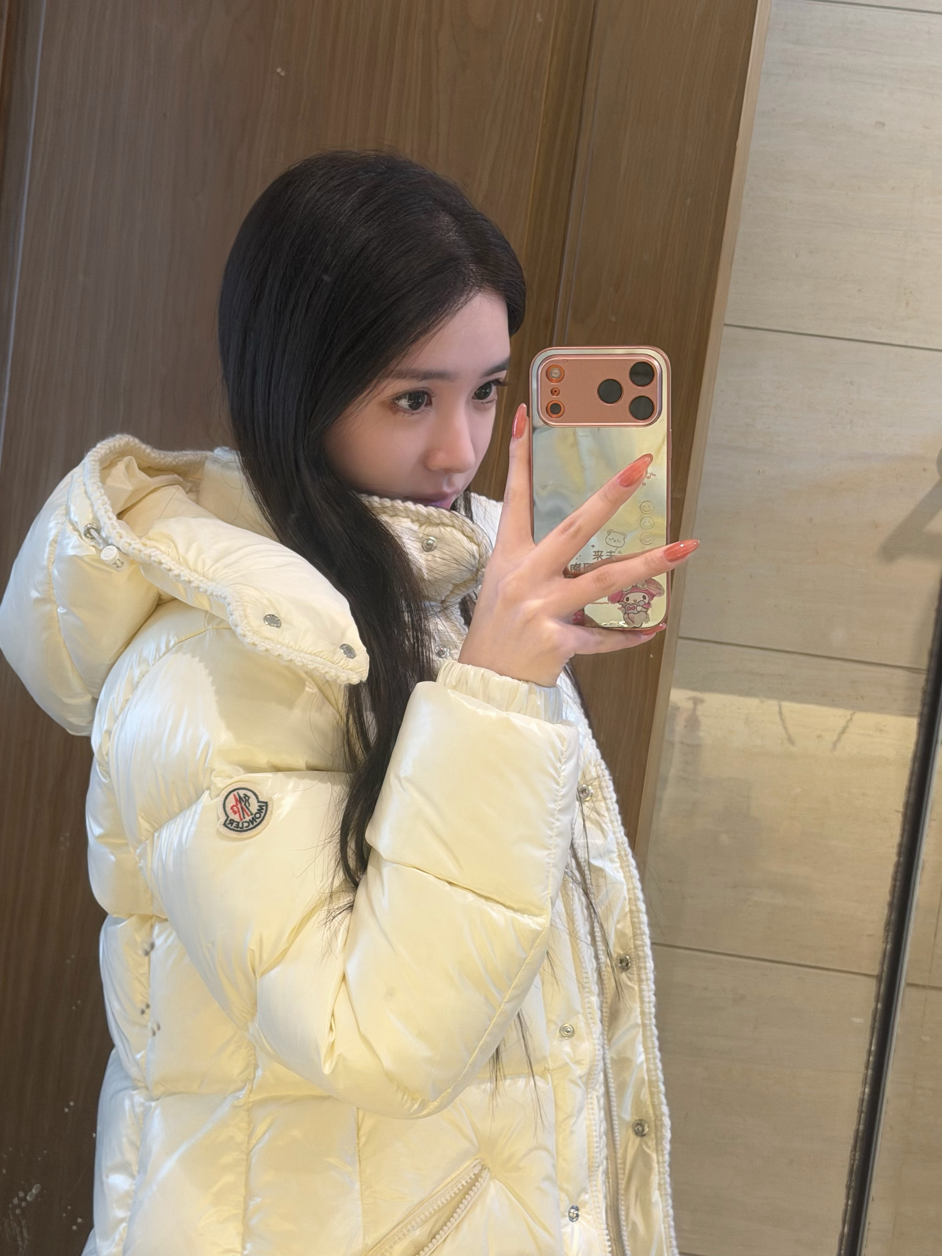 君子论迹不论心，不想听你怎么说只想看你怎么做。我想我的身边应该围绕着的都是善意跟