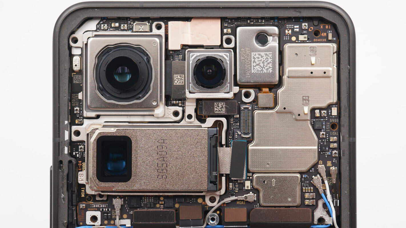 雷总，100万，牛哇！被友商各种舆论围剿，甚至下三滥手段攻击，但小米15S Pr