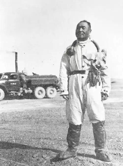 人称“核司令”的张蕴钰将军大脑袋，黑脸盘，络腮胡，身材魁伟，声如洪钟。将军先后任