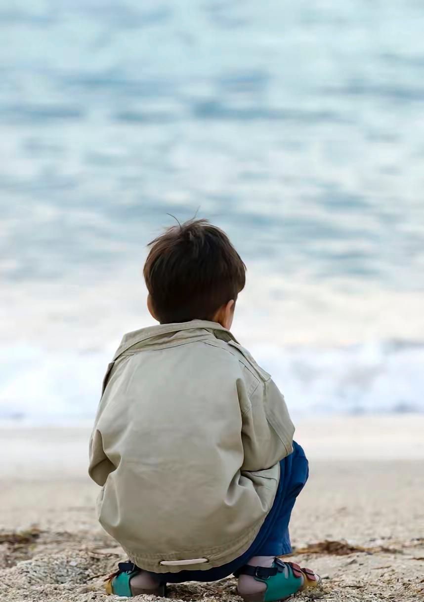 令人痛心！云南昭通，女子将1岁儿子扔给亲戚照看，外出务工10几年不接回，亲戚无奈