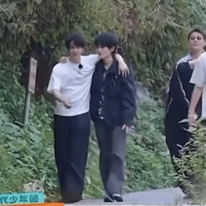 我不知道这到底是咋了 这才一个月不到 