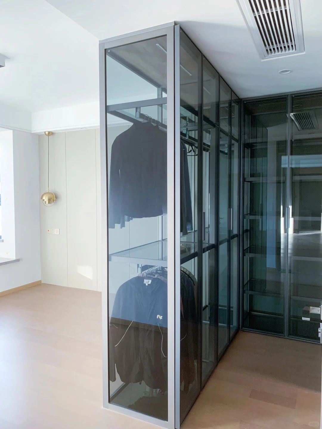 说出来你不信，这个玻璃柜1350一方