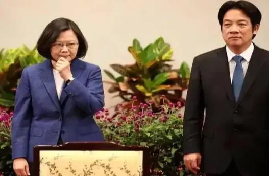 自断后路？蔡英文警告大陆：谁也无法阻挡台湾“立国”

在蔡英文当局时，为了谋求“