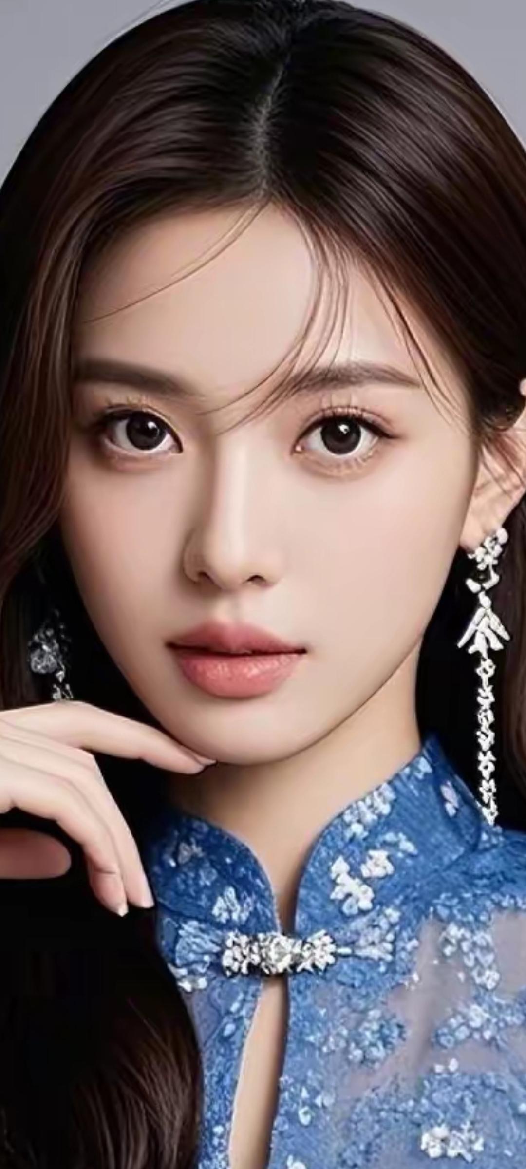 优雅蓝裙，闪耀耳环，气质女神！💙✨