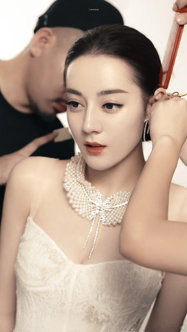 迪丽热巴梳大光明还能如此美萌谁说不是呢 