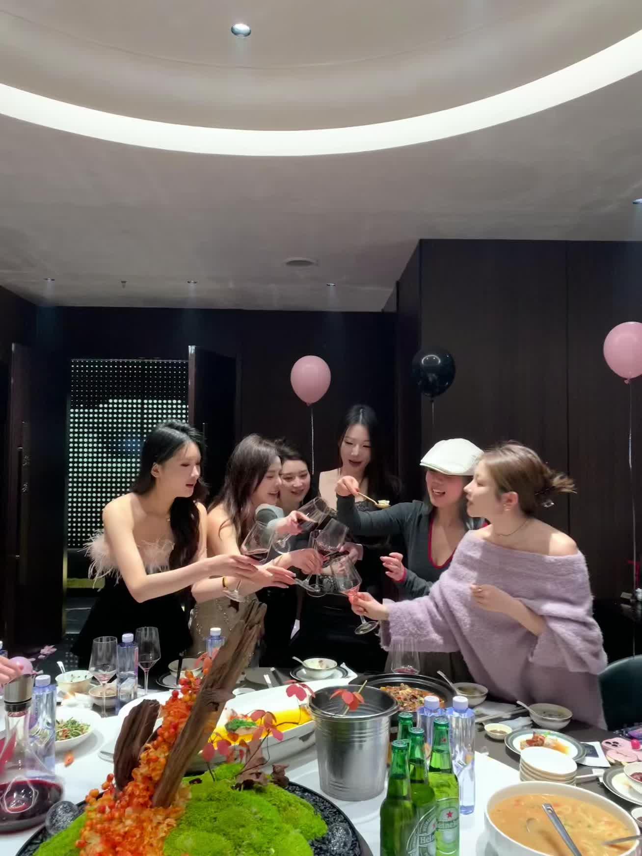 还有一个多月就过年了 我也并不是一无所有 我还有脸回家过年