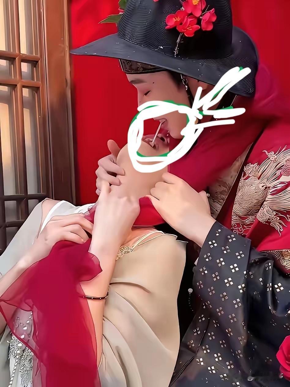 大火的掀帘子被喂泡泡糖
曾经得排队预约
现在已成为历史了
景区活动从给泡泡糖
到