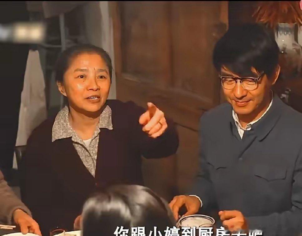 #小巷人家#我有一个问题，就是现实生活中，小巷人家黄玲的婆婆这样的人多么？1.大