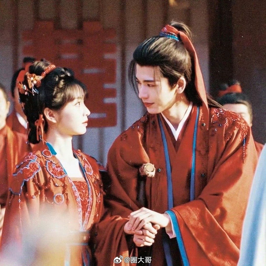 曝逐玉或有庆功宴哇哇哇哇，就是说张凌赫、田曦薇值得啊！电视剧《逐玉》每次的热度都