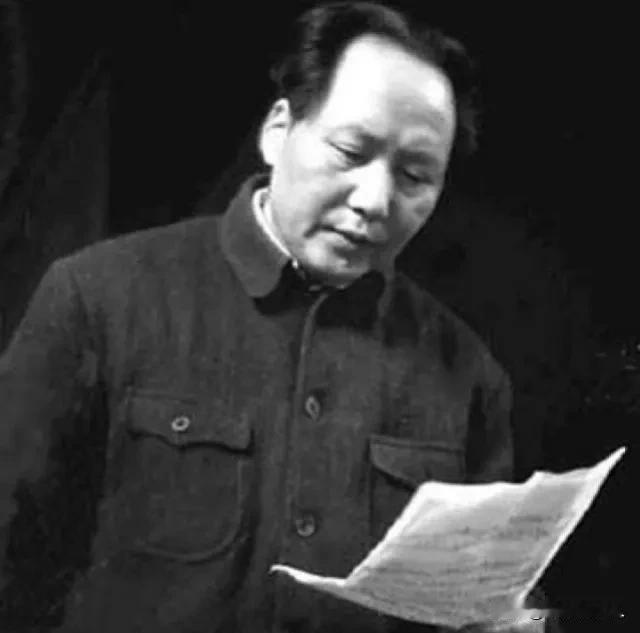 79年前的今天，日本无条件投降，看看毛主席，蒋介石，还有溥仪都是什么反应？溥仪的