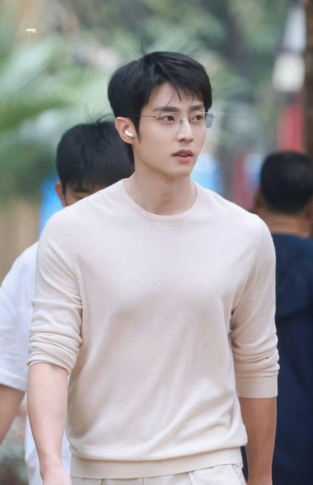 陈靖可少年感白月光天花板致我那菜市场的白月光杀青 由张婧仪和陈靖可主演的《致我那