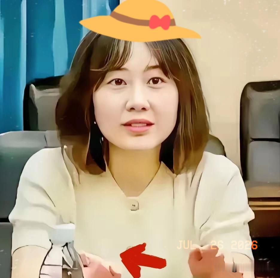 最近一段时间，
曾琦医生在网上又火了，
不是因为她医术多么高超，而是因为她工作认