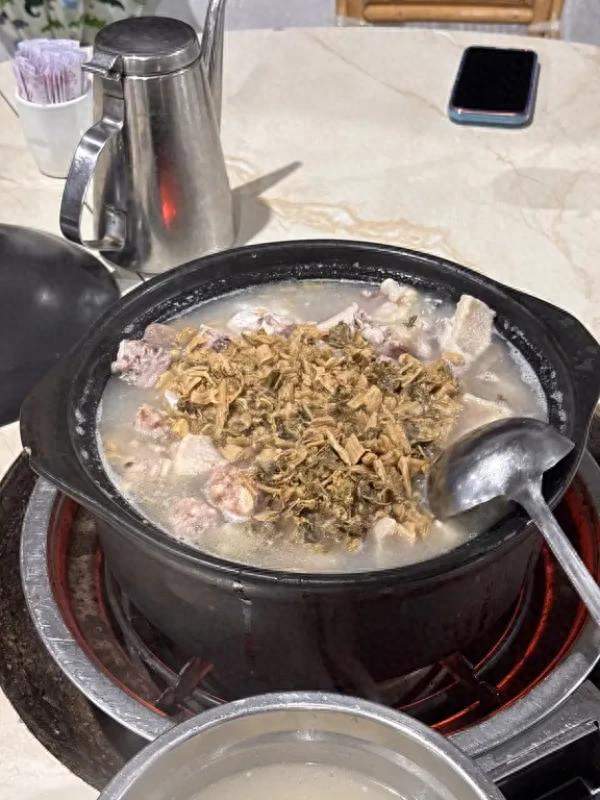 影帝梁家辉都来吃！"液体榴莲"三水臭屁醋有多绝？