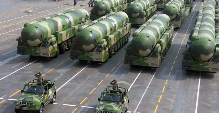 俄罗斯专家一句话炸了锅：“中国核武追上俄罗斯要10年，海军硬刚美国还得25年！”