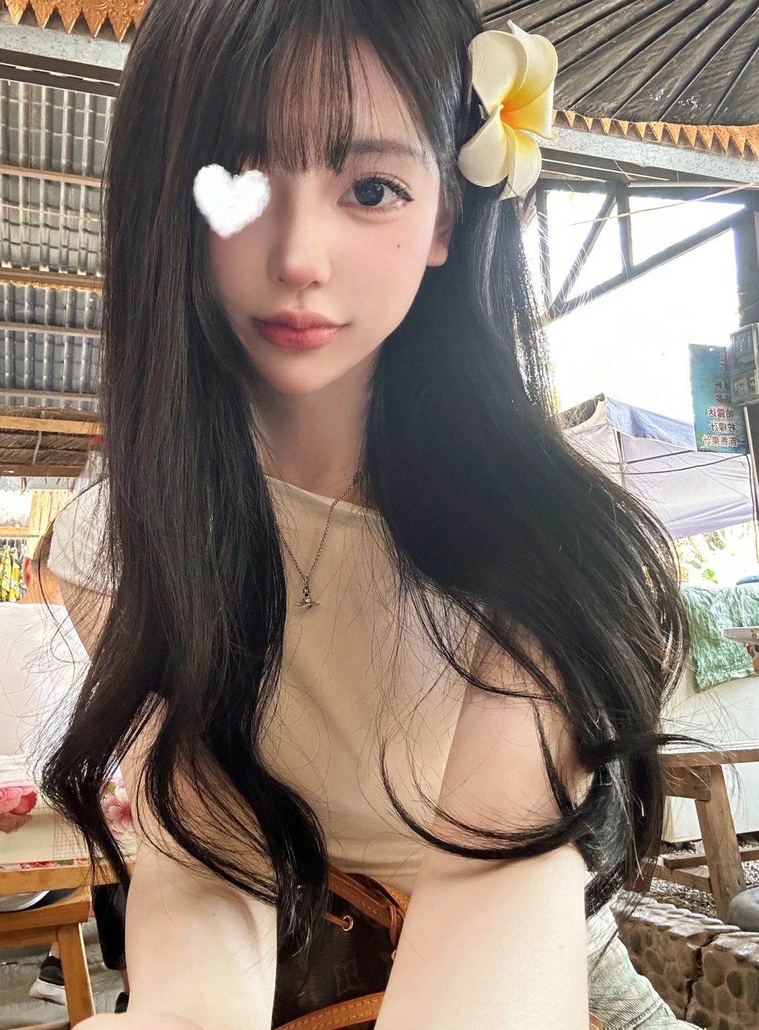 泪水打湿我的香辣鸡腿堡