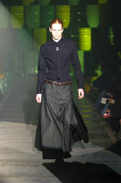 Andrew Mackenzie Fall 2004 MenswearRadio