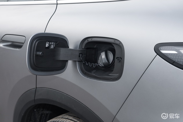 [小鲨帮选车]如此亲民的瑞虎8 性能和颜值双优