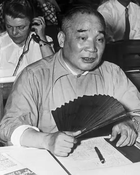 “人口就是我们最大的财富！”1958年，面对马寅初苦口婆心的“计划生育”建议，主